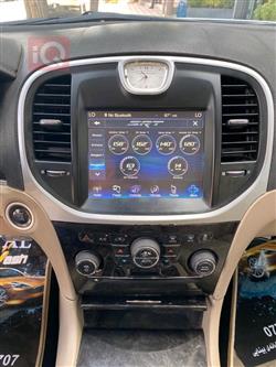 کرایسلەر 300